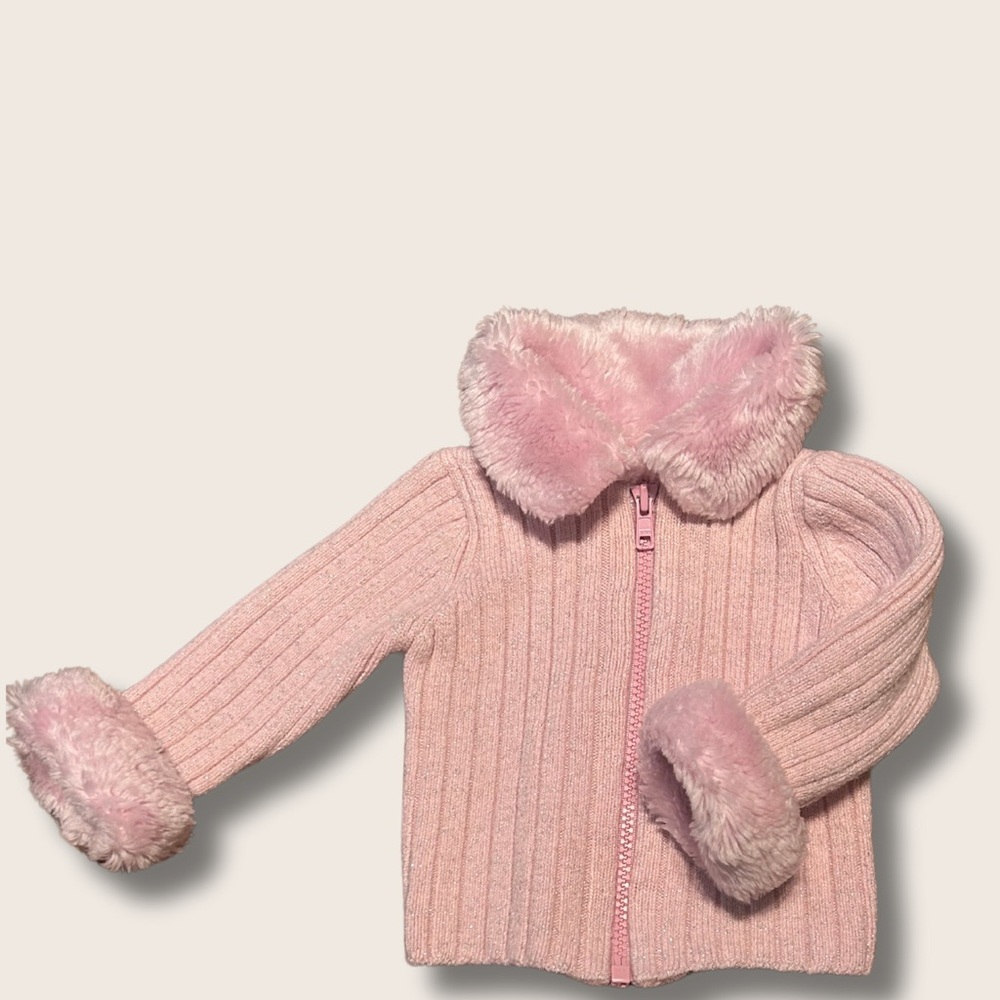 Vintage/Y2K Pink Ribbed Sweater with Faux Fur Trim